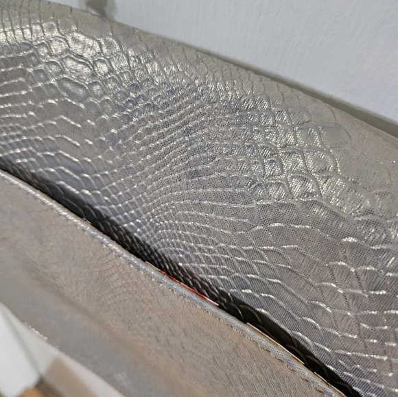 Anne Klein Gold Crossbody Bag with Textured Finish - Picture 4 of 11